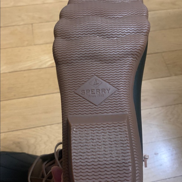 Sperry Brown and Black Duck Boots.Size 8.5 - Picture 4 of 7